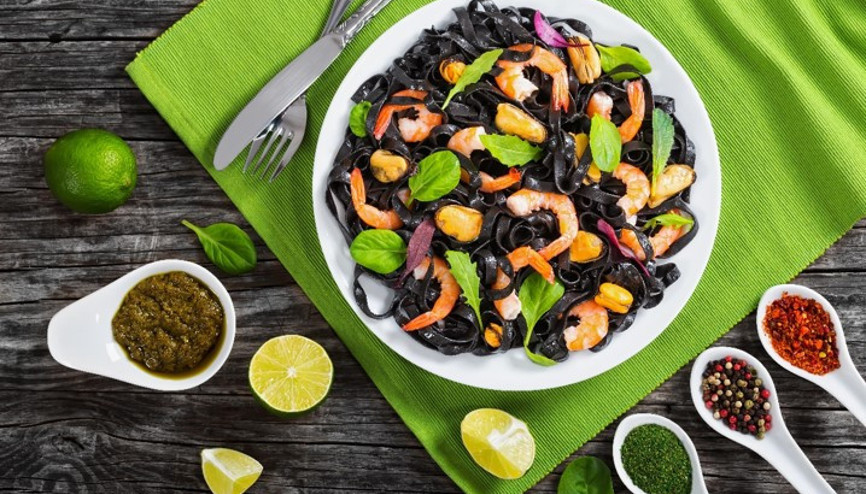 Deniz Mahsullü Siyah Makarna