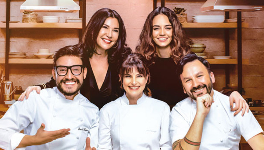 Mutfakta mektepliler var