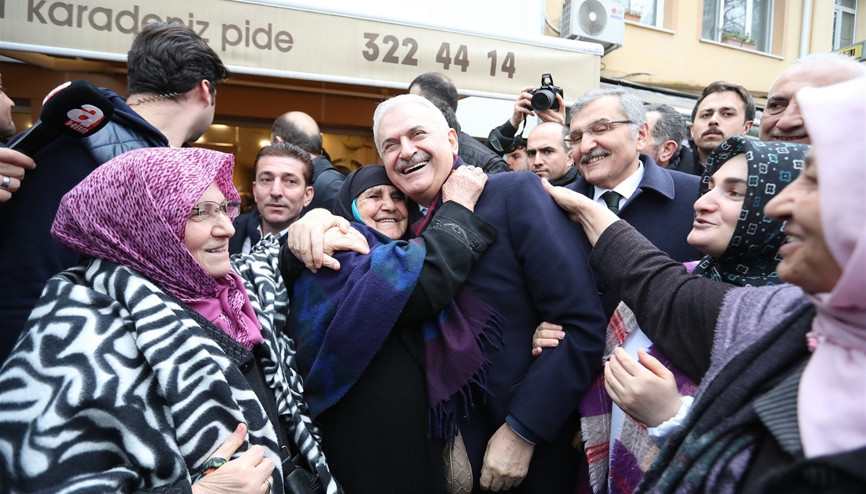 Binali Yıldırımdan esnaf ziyareti