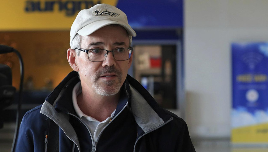Salayı araştıran David Mearns, pilot David Ibbotson için de kolları sıvıyor
