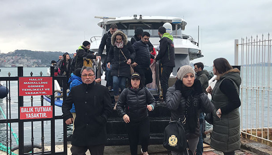 Son dakika: Boğaz turunda büyük şok Denize düşen yolcu hayatını kaybetti Son dakika: Boğaz turunda büyük şok Denize düşen yolcu hayatını kaybetti
