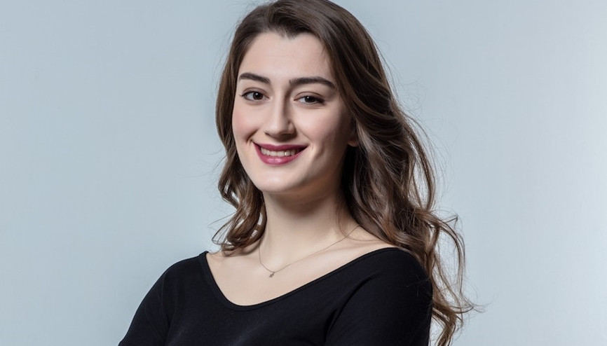 Çok Güzel Hareketler Bunlar oyuncusu Fatma Tezcan kimdir kaç yaşında