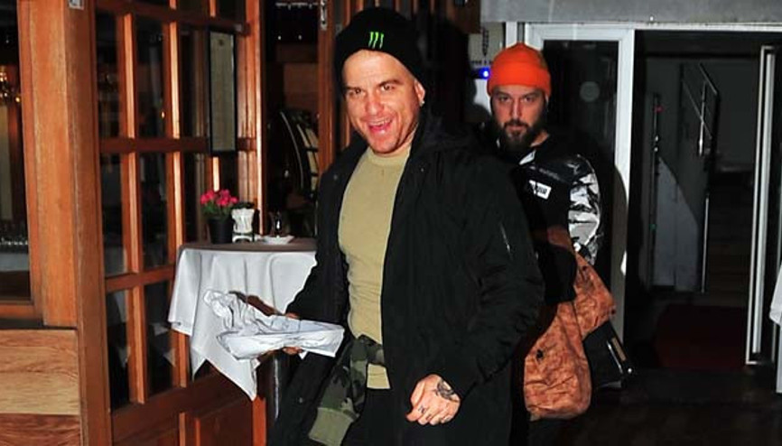 Kalan yemekler sokak canlarına