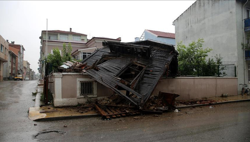 Müteahhitlerden eski binalar için uyarı