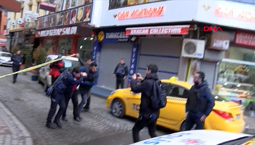 Gece kulübünde silah sesleri