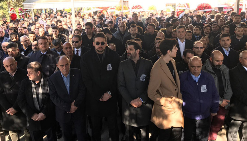 Ömer Onanın babası son yolculuğuna uğurlandı