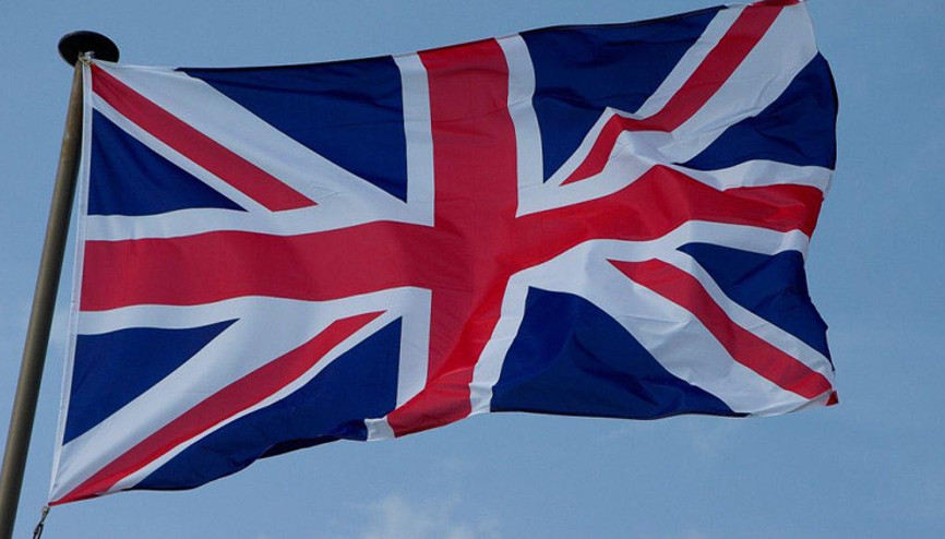 İngilterede iktidar partisinden istifa ettiler