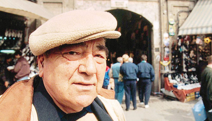 Ünlü tarihçi vefat etti