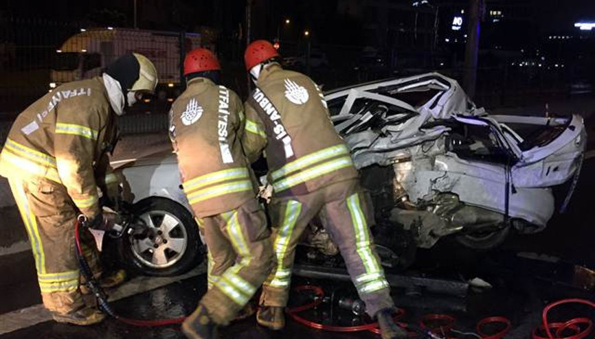 Son dakika: E-5te zincirleme trafik kazası Bir kişi öldü, 4 kişi de yaralandı