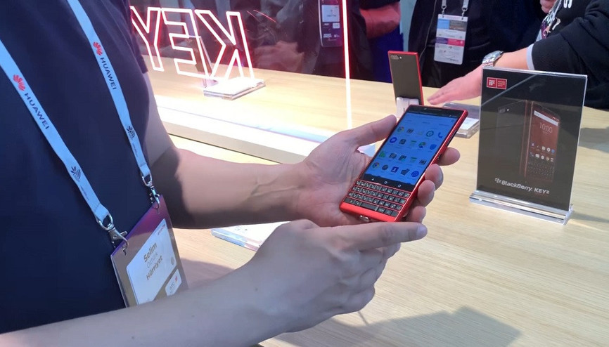 BlackBerry Key 2: Fiziksel tuş takımlı telefon arayanlara...