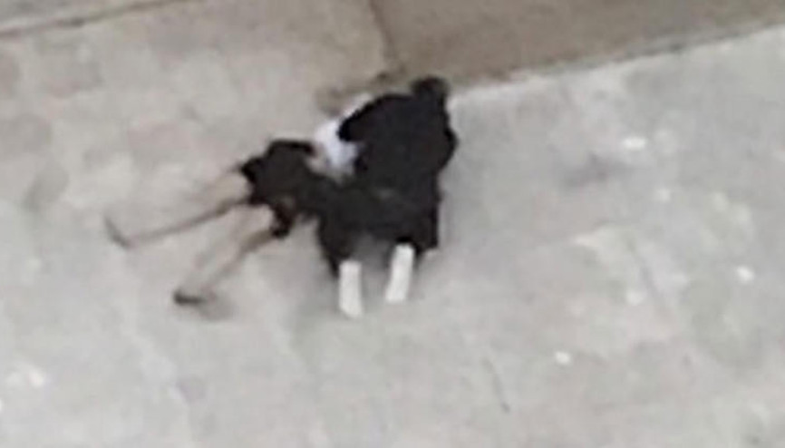 Dördüncü kattan atlayan kız arkadaşına Ölme diye yalvardı