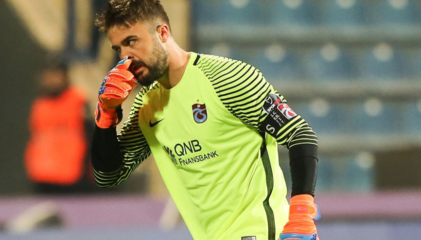 Futbolu bıraktım diyen Onur Kıvraktan dev transfer