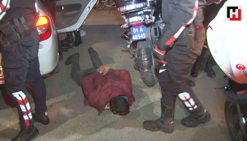 Dur ihtarına uymayan otomobilden, polise kimyon baharatı atıldı