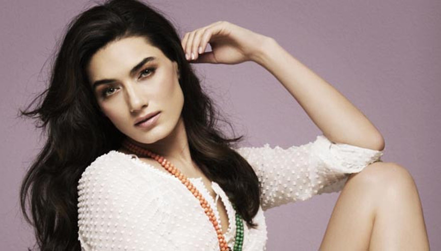 Sahnede gerçek Hande var