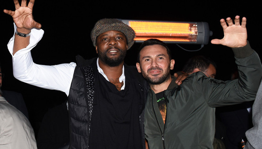 Pascal Nouma ve Ahmet Dursun kutlamada