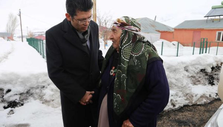 Kaymakam Kaçmazdan yaşlılara ziyaret Kaymakam Kaçmazdan yaşlılara ziyaret