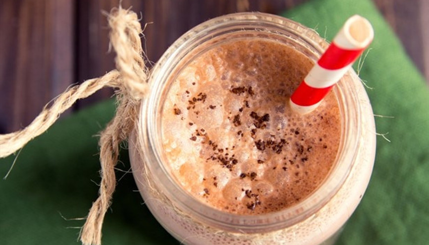 Besleyici çikolatalı matcha smoothie tarifi