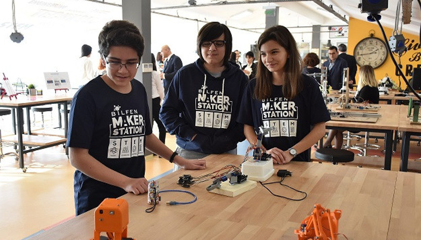 Robot yarışmalarına hazırlık Maker Station’da