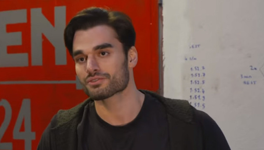 Survivor Atakan kimdir