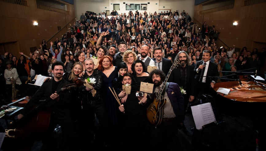 Dünya Tiyatro Günü’nde ENKA Sahnesi’nden aşk şarkıları yükseldi Dünya Tiyatro Günü’nde ENKA Sahnesi’nden aşk şarkıları yükseldi
