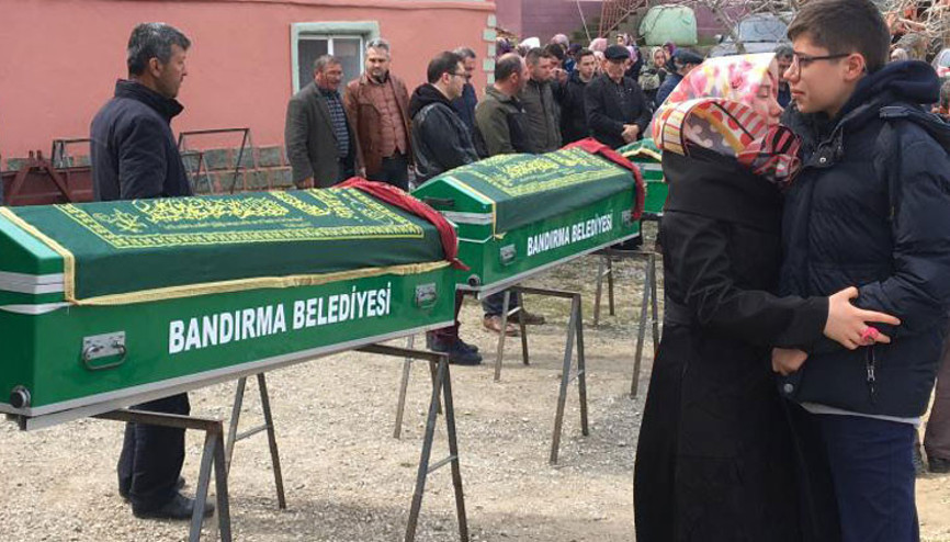Korkunç olay Sabah kalkınca hepsinin cesetleriyle karşılaştı... Korkunç olay Sabah kalkınca hepsinin cesetleriyle karşılaştı...