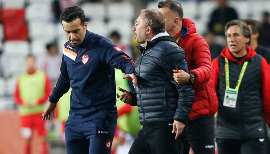 Tahkimden Sergen Yalçın kararı