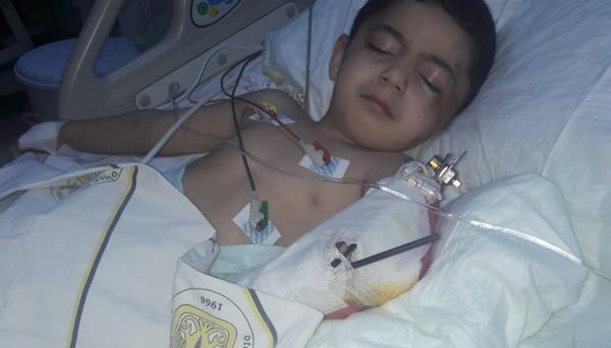 Kamyonun çarptığı Muhammed Yasinin yaşam savaşı veriyor