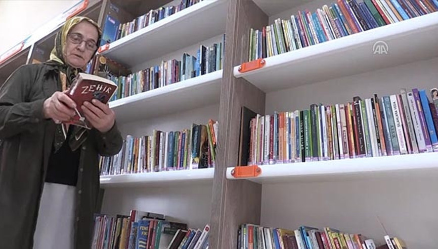 İlkokul Mezunu Ayşe Nine 3. Kitabını Çıkarıyor