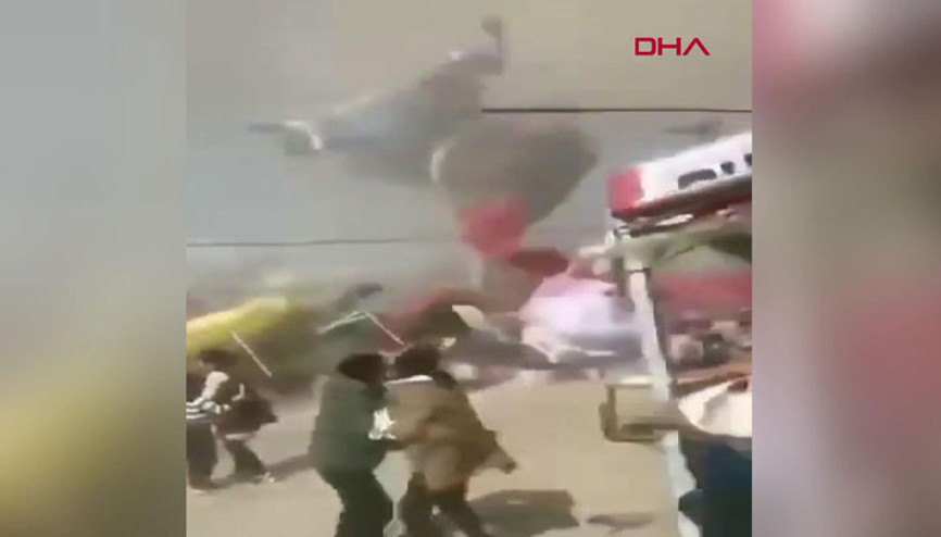 Oyun parkında fırtına dehşeti: 2 çocuk öldü, 18 çocuk yaralandı