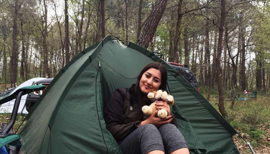 Üniversiteli genç kız otostopla 75 il gezdi