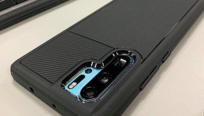 Huawei P30 Pro için Spigen zırh gibi kılıf