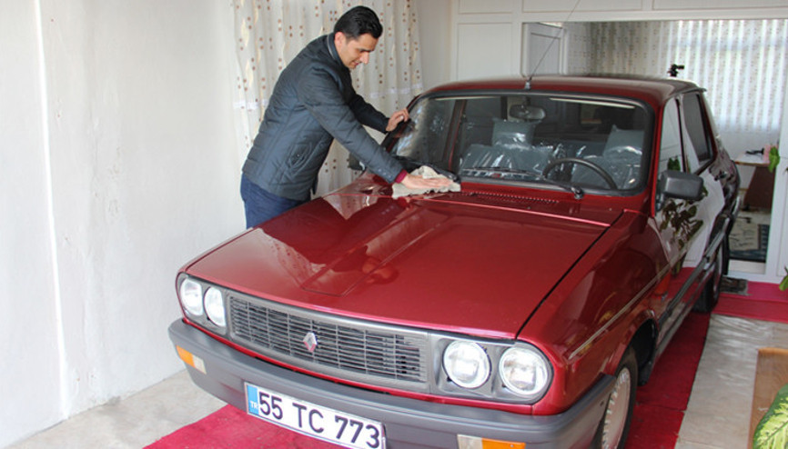 1999 model Torosunu evinin odasında saklıyor