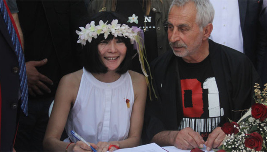 Oyuncu Rıza Akın, Japon Miho Shimotashiro ile evlendi