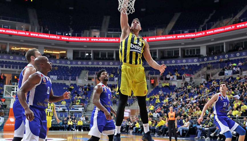 Ahmet Düverioğlu üç yıl daha Fenerbahçe Beko’da