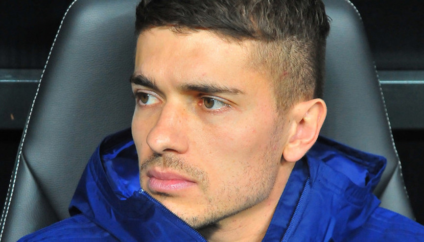 Fenerbahçede kadro dışı kaldı, Başakşehirle sözleşme imzaladı