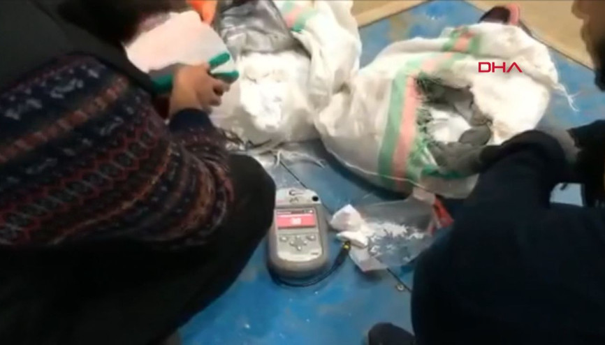 Hakkaride 221 kilo patlayıcı madde ele geçirildi