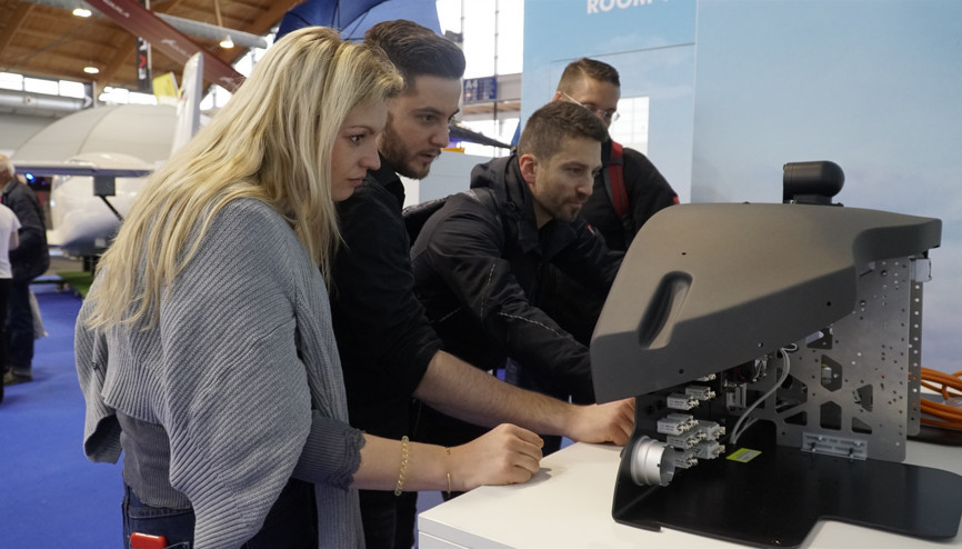 Almanyada gövde gösterisi yaptı Türk Kartalı sergilendi Almanyada gövde gösterisi yaptı Türk Kartalı sergilendi