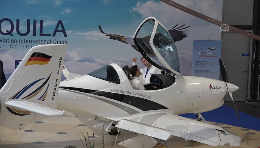 Türk Kartalı uçak filosundan Almanyada gövde gösterisi Türk Kartalı uçak filosundan Almanyada gövde gösterisi