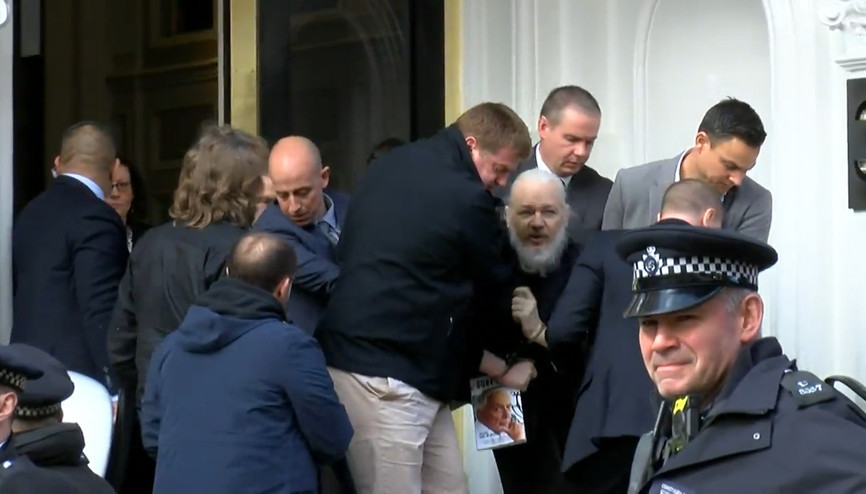 Wikileaksin kurucusu Assange gözaltında