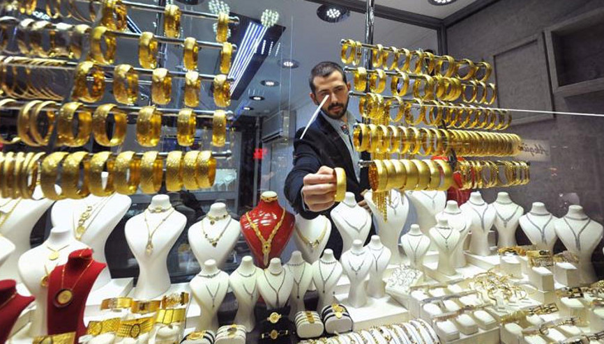 Düğünlerin yeni takısı çeyrek gram altın oldu