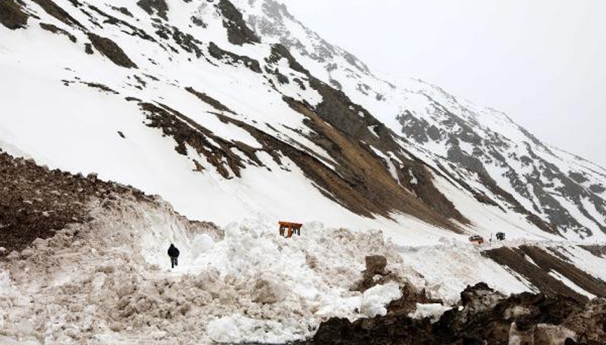 Kardan dolayı 5 aydır kapalı kalan Ovit Dağı geçidi açıldı