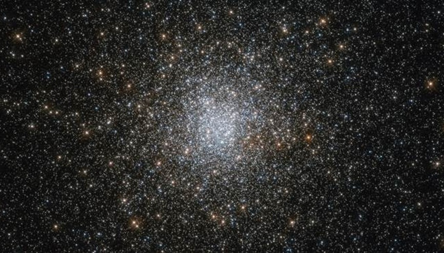 Hubble teleskobu Messier 3 yıldız kümesini fotoğrafladı