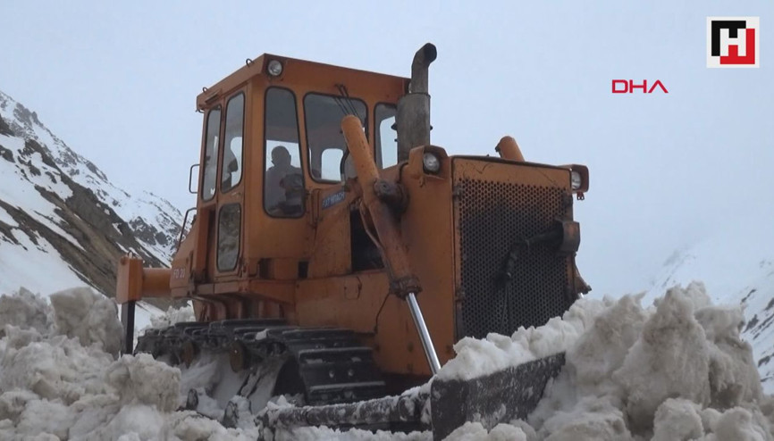 Kardan dolayı 5 aydır kapalı kalan Ovit Dağı geçidi açıldı