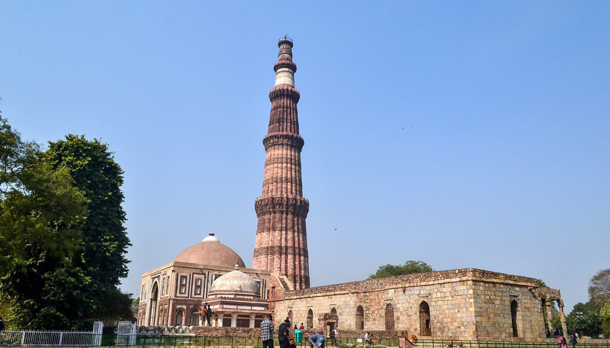 Hindistan’ın asırlardır ihtişamını koruyan görkemli minaresi