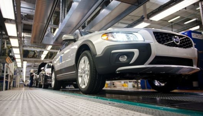 Volvo, araçlarına kaygan yollarda birbirlerini uyarma özelliği ekliyor