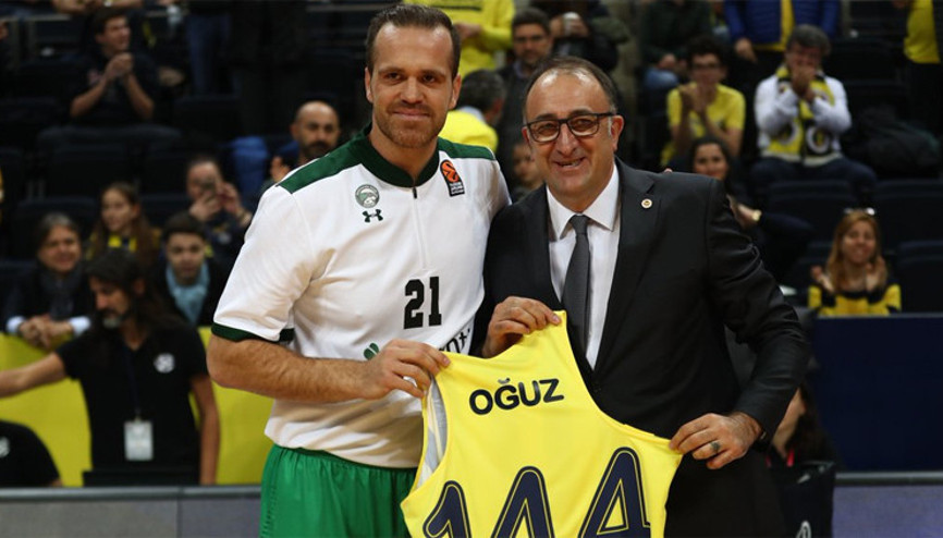 Oğuz Savaş, Jon Diebler ve Toney Douglas kadro dışı