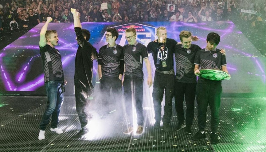 Dünyanın en iyi Dota 2 takımı yapay zekaya yenildi