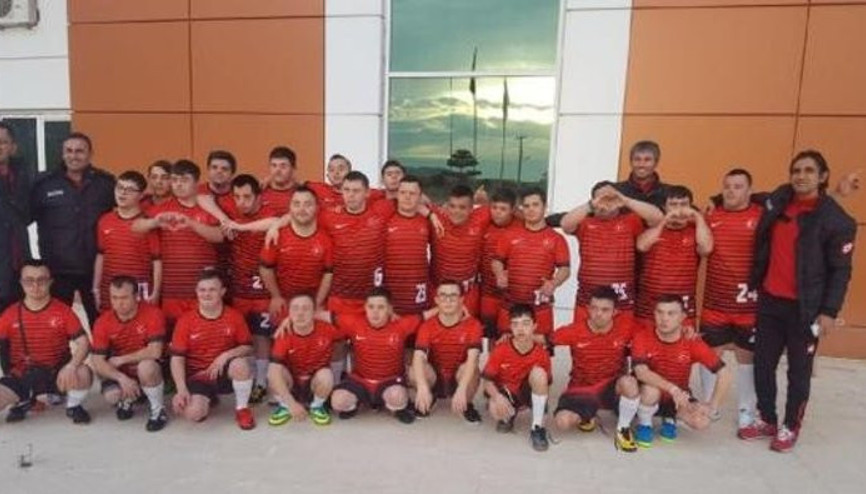 Özel Sporcular Futsal Milli Takımı kampa giriyor