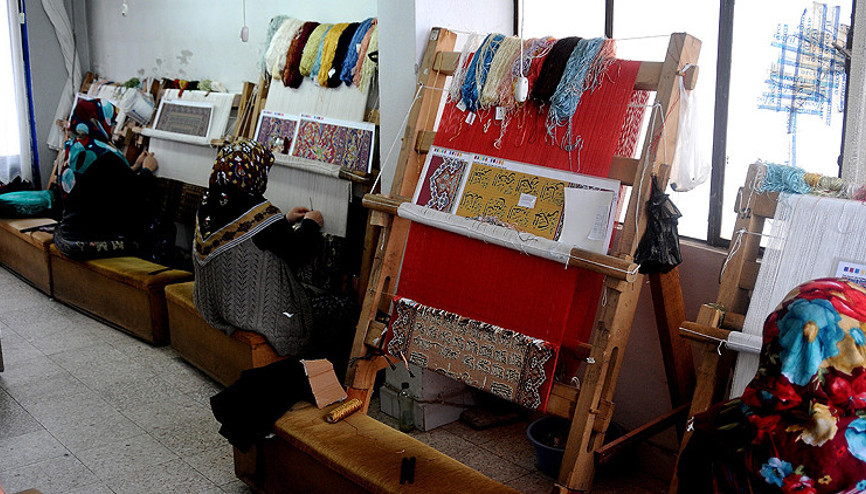 3 yılda dokuyorlar 9 bin lira kazanıyorlar