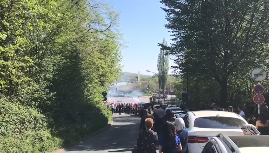 Almanya’da Türk düğün konvoyu gündem oldu Almanya’da Türk düğün konvoyu gündem oldu